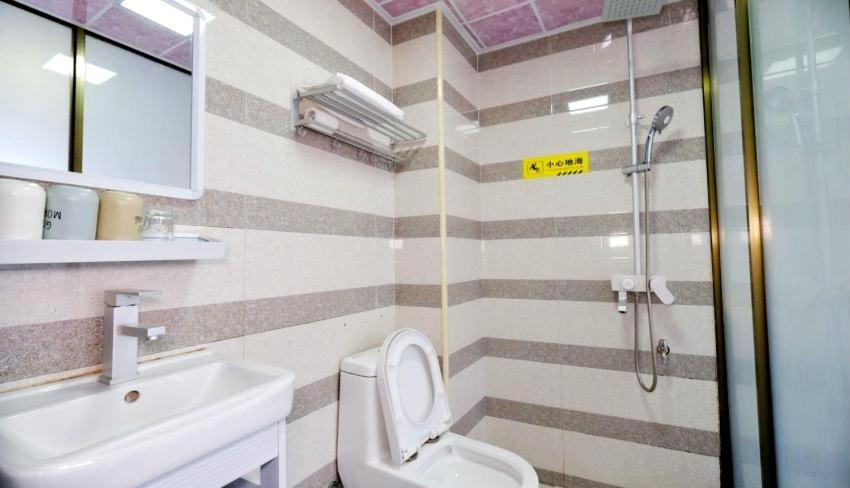 Showbiz Hostel 阳朔 外观 照片
